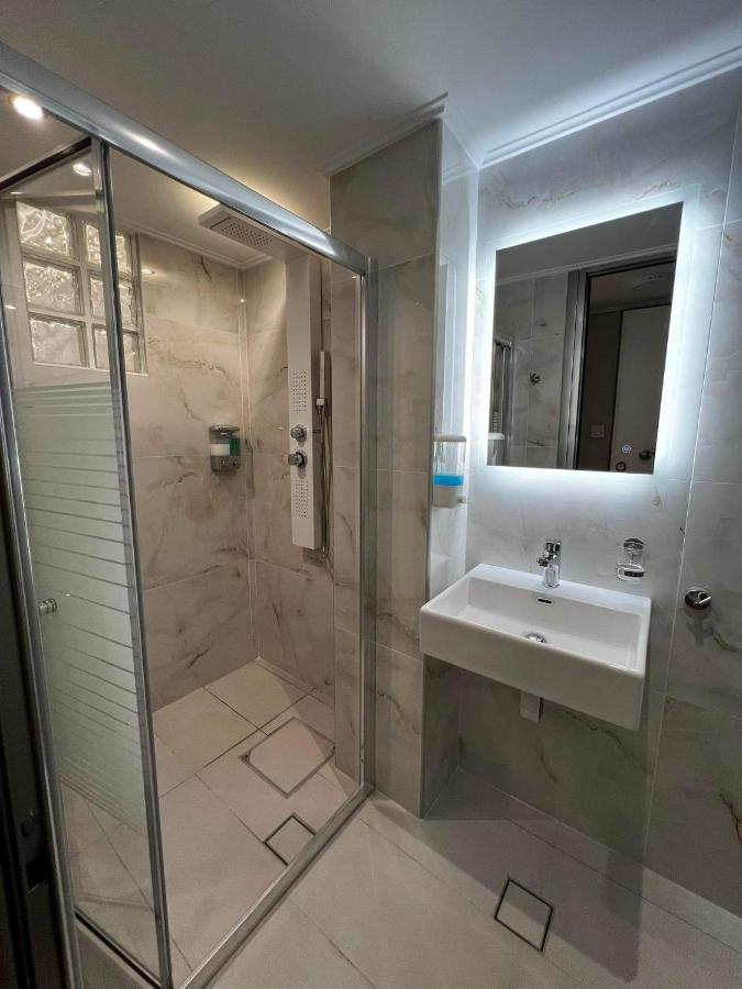 Atlantis Apartments Artémida Eksteriør bilde