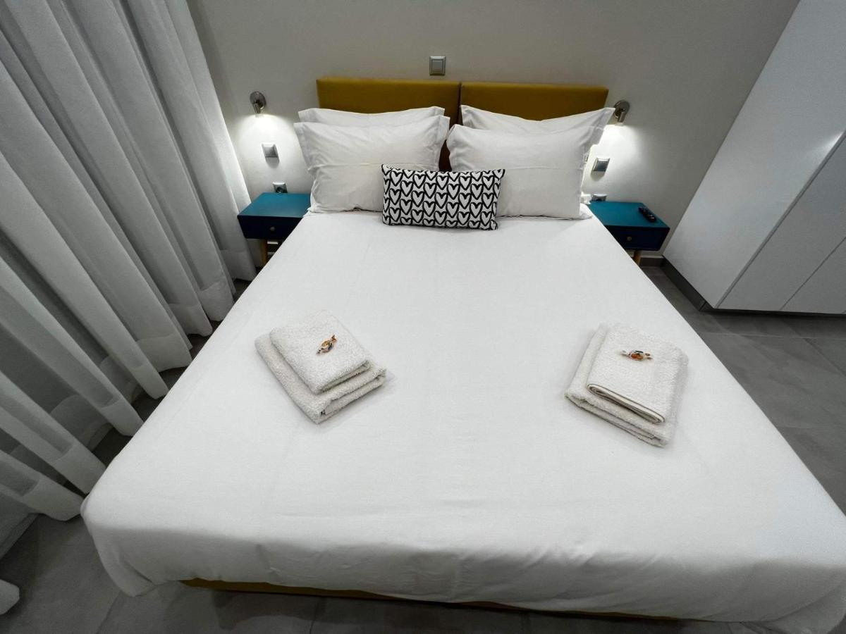 Atlantis Apartments Artémida Eksteriør bilde