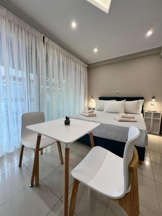 Atlantis Apartments Artémida Eksteriør bilde