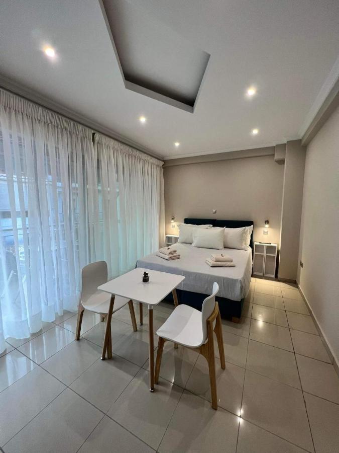 Atlantis Apartments Artémida Eksteriør bilde