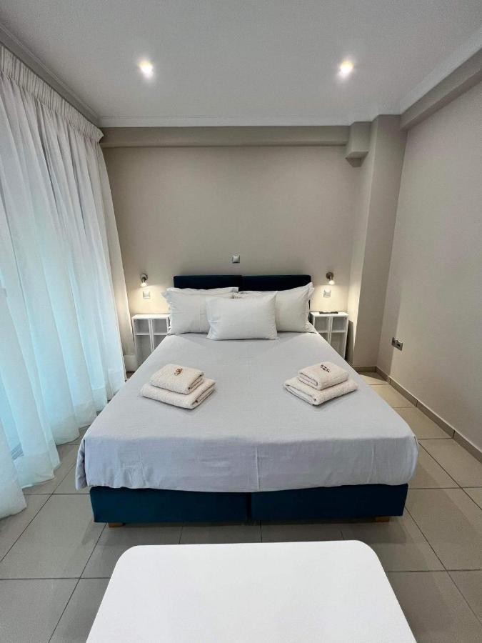 Atlantis Apartments Artémida Eksteriør bilde